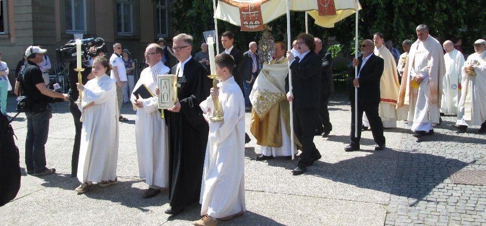 Katholisches Fronleichnamsfest auf evangelischem Kirchentag