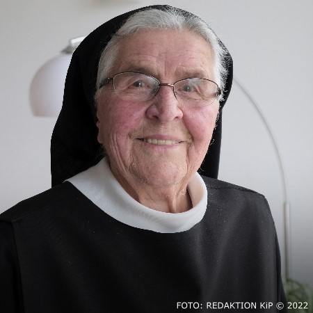 Eine Ordensfrau im Glück - Zum Weltglückstag am 20. März